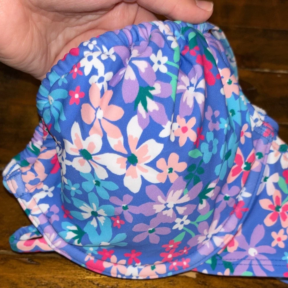 Size L Floral Blue and Pink bikini top‎